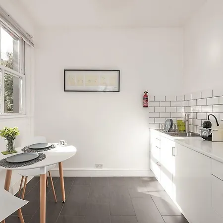 Belsize Park Boutique Accommodation London Exterior photo
