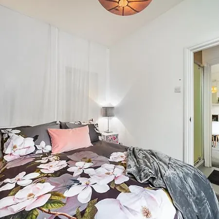 Belsize Park Boutique Accommodation London Exterior photo