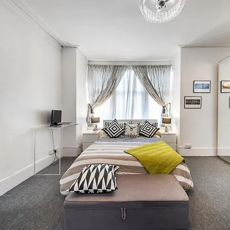 Belsize Park Boutique Accommodation London Exterior photo