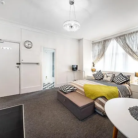 Belsize Park Boutique Accommodation London Exterior photo