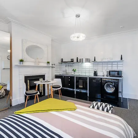 Belsize Park Boutique Accommodation London Exterior photo